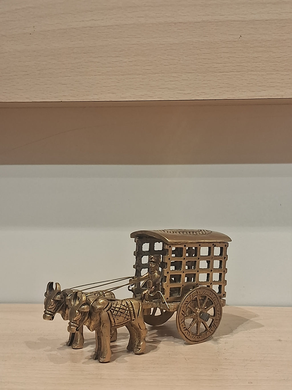 Bullockcart closed type