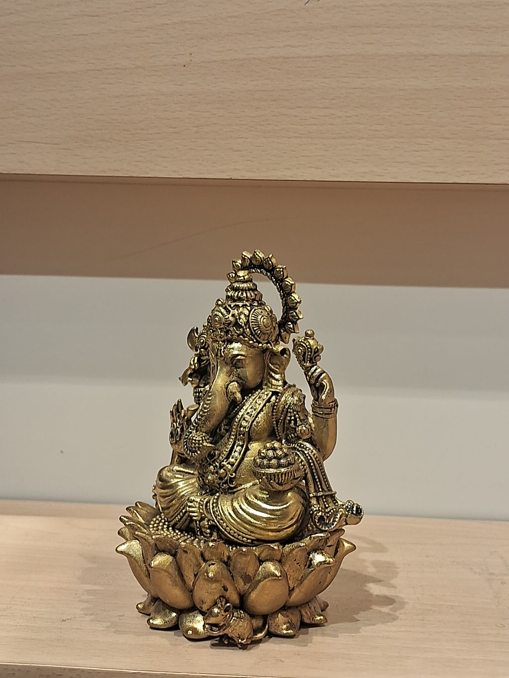 Lotus Base Vinayagar