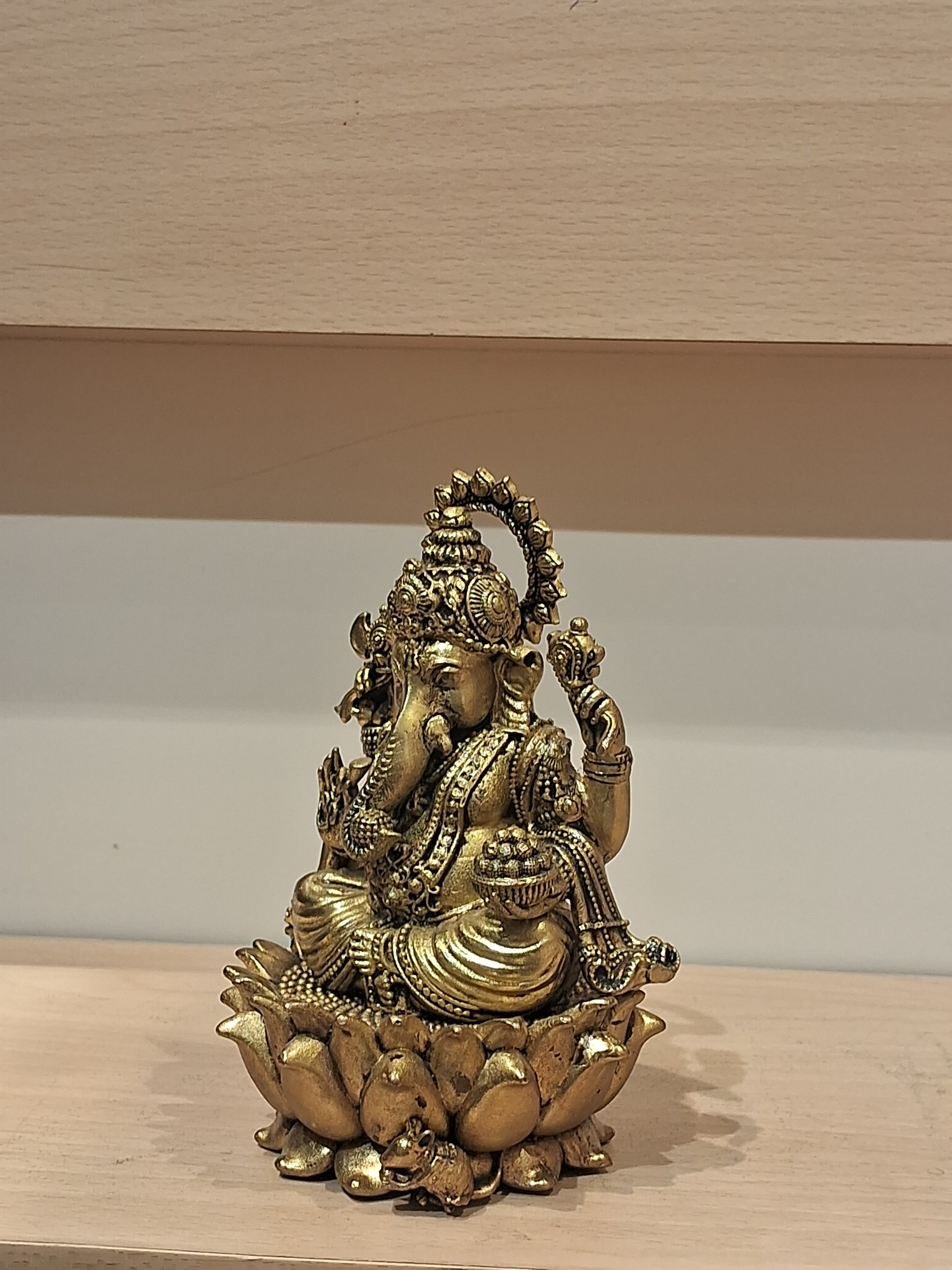 Lotus Base Vinayagar
