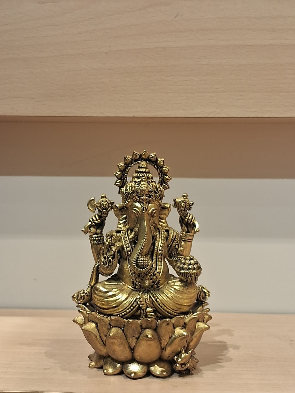 Lotus Base Vinayagar