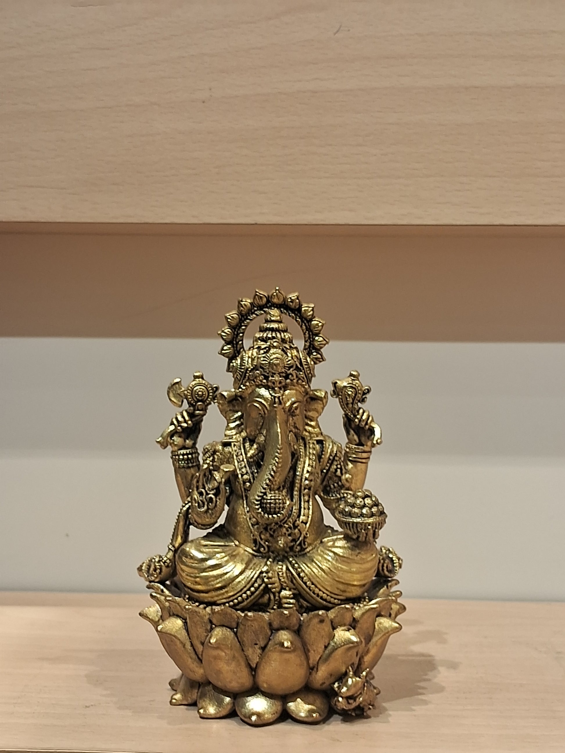 Lotus Base Vinayagar
