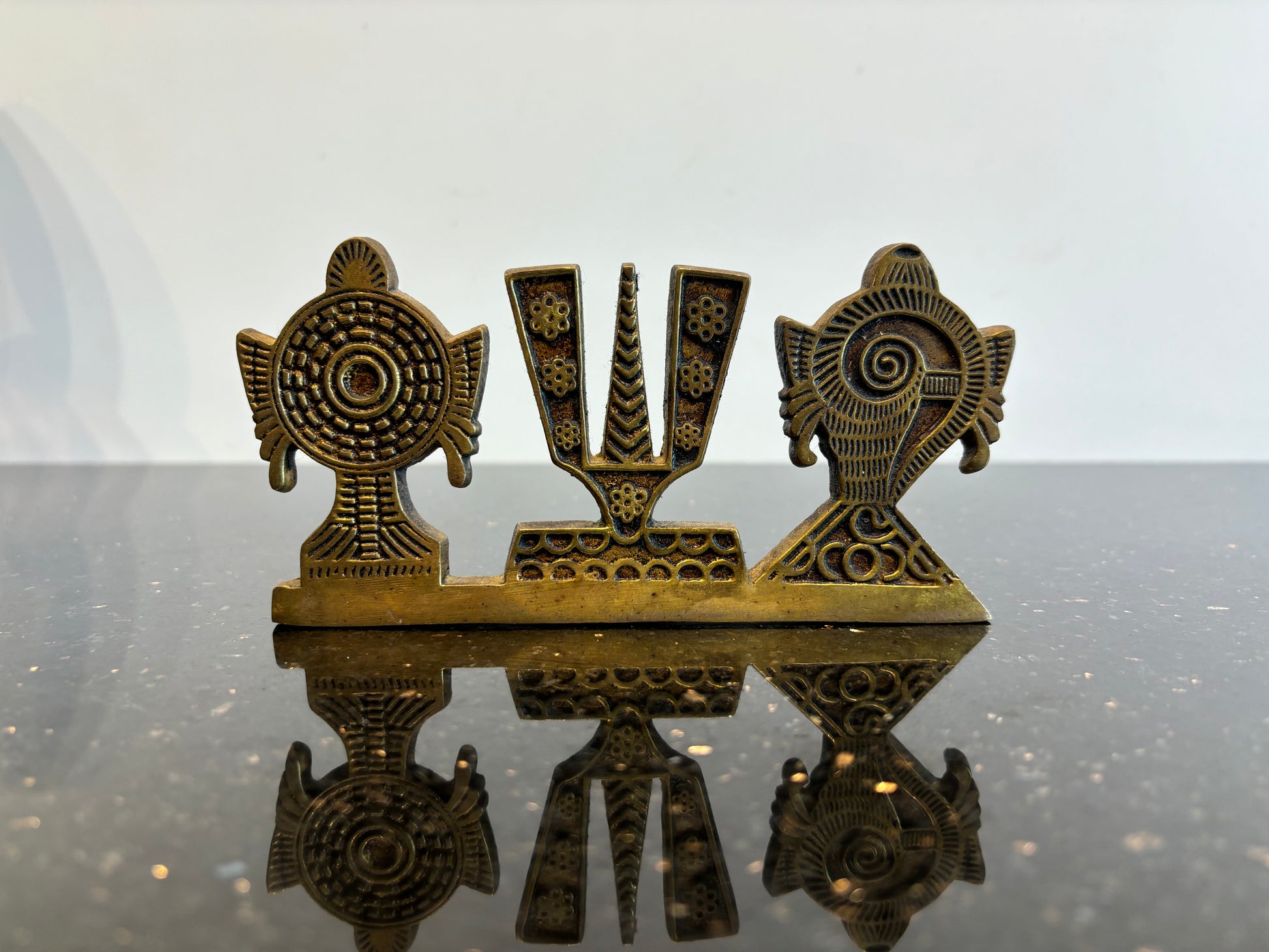 Sangu & Chakra standing