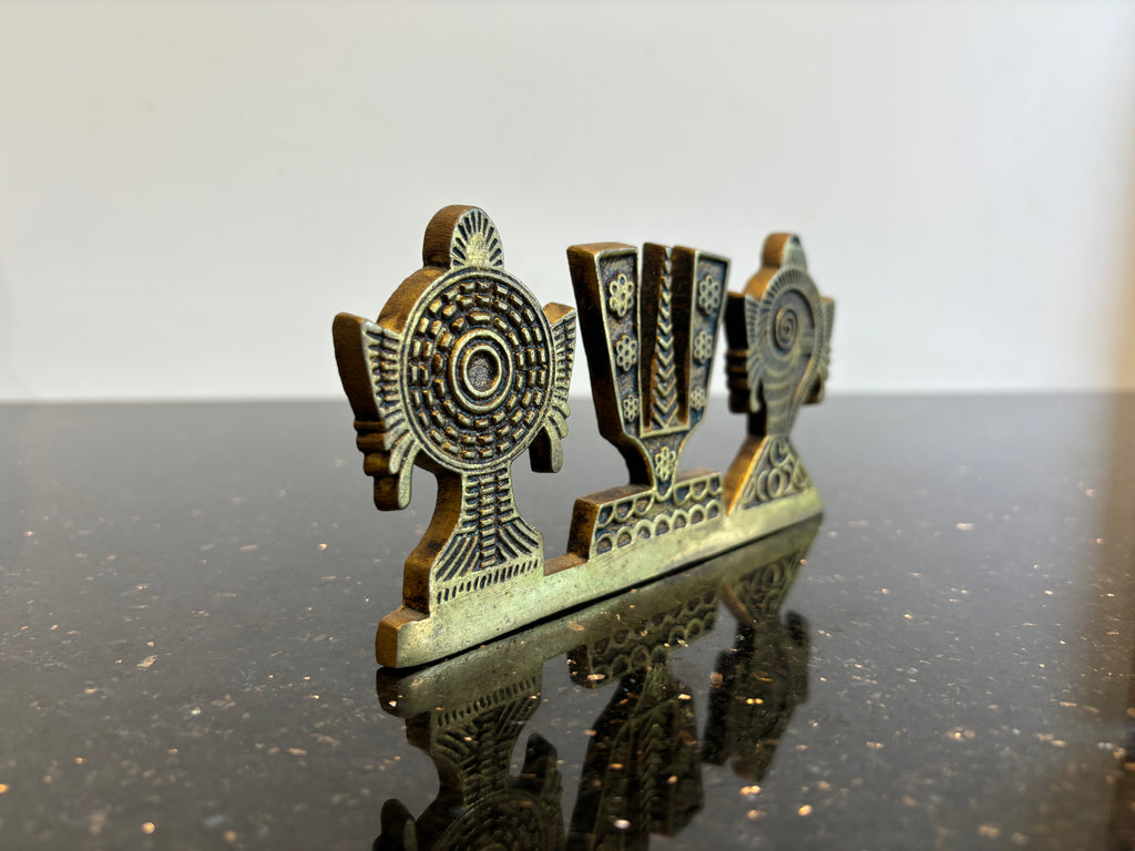 Sangu & Chakra standing