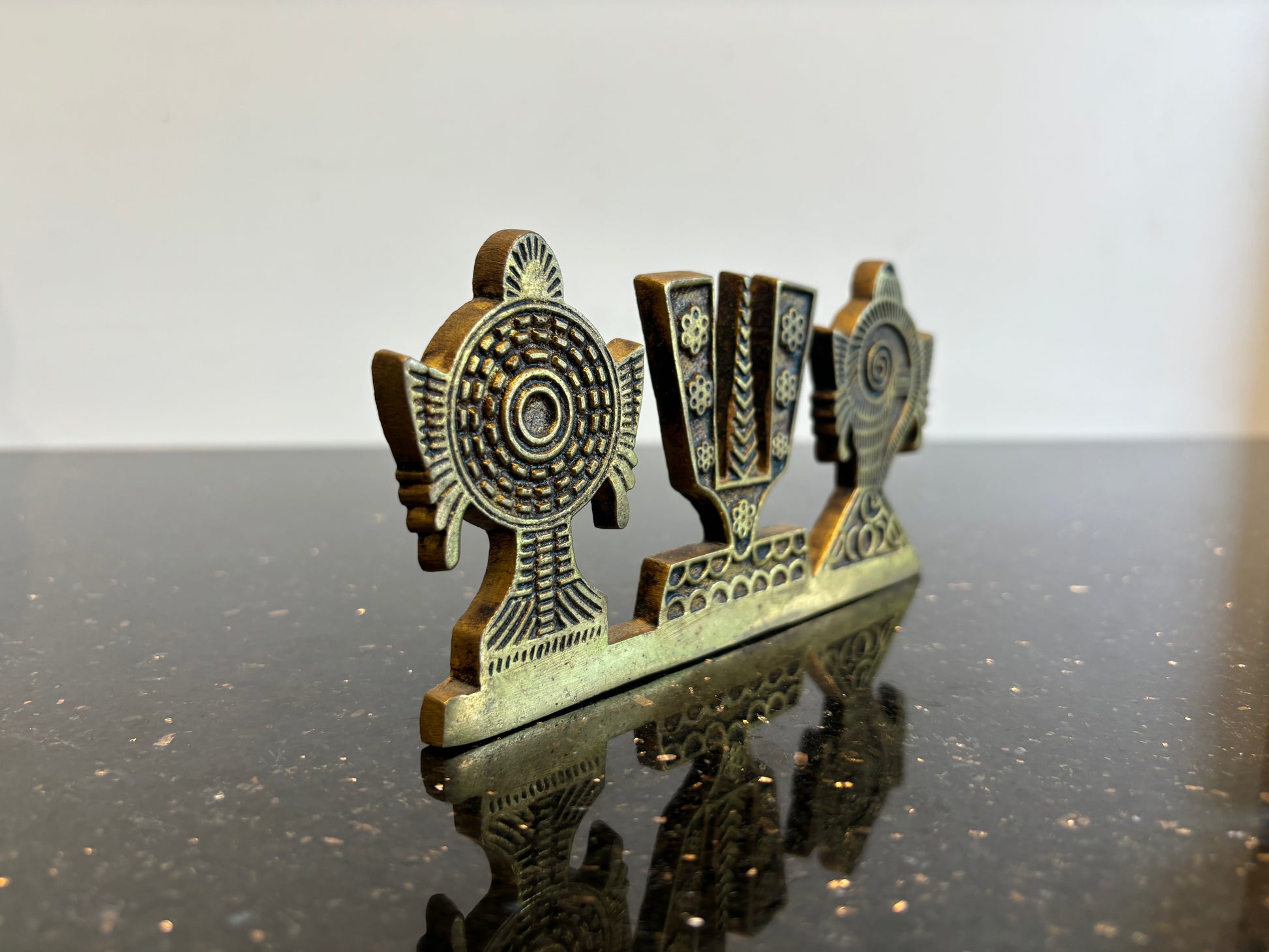 Sangu & Chakra standing