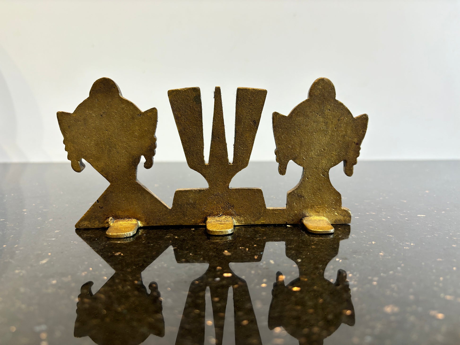 Sangu & Chakra standing