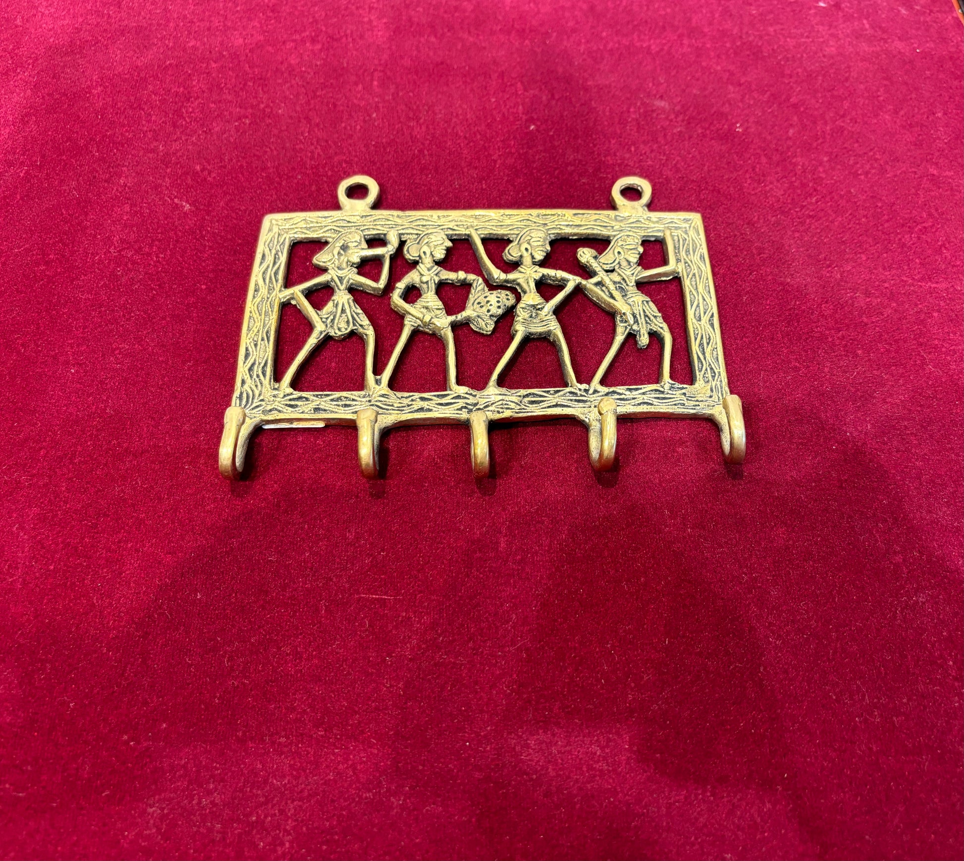 Dancing Keyholder