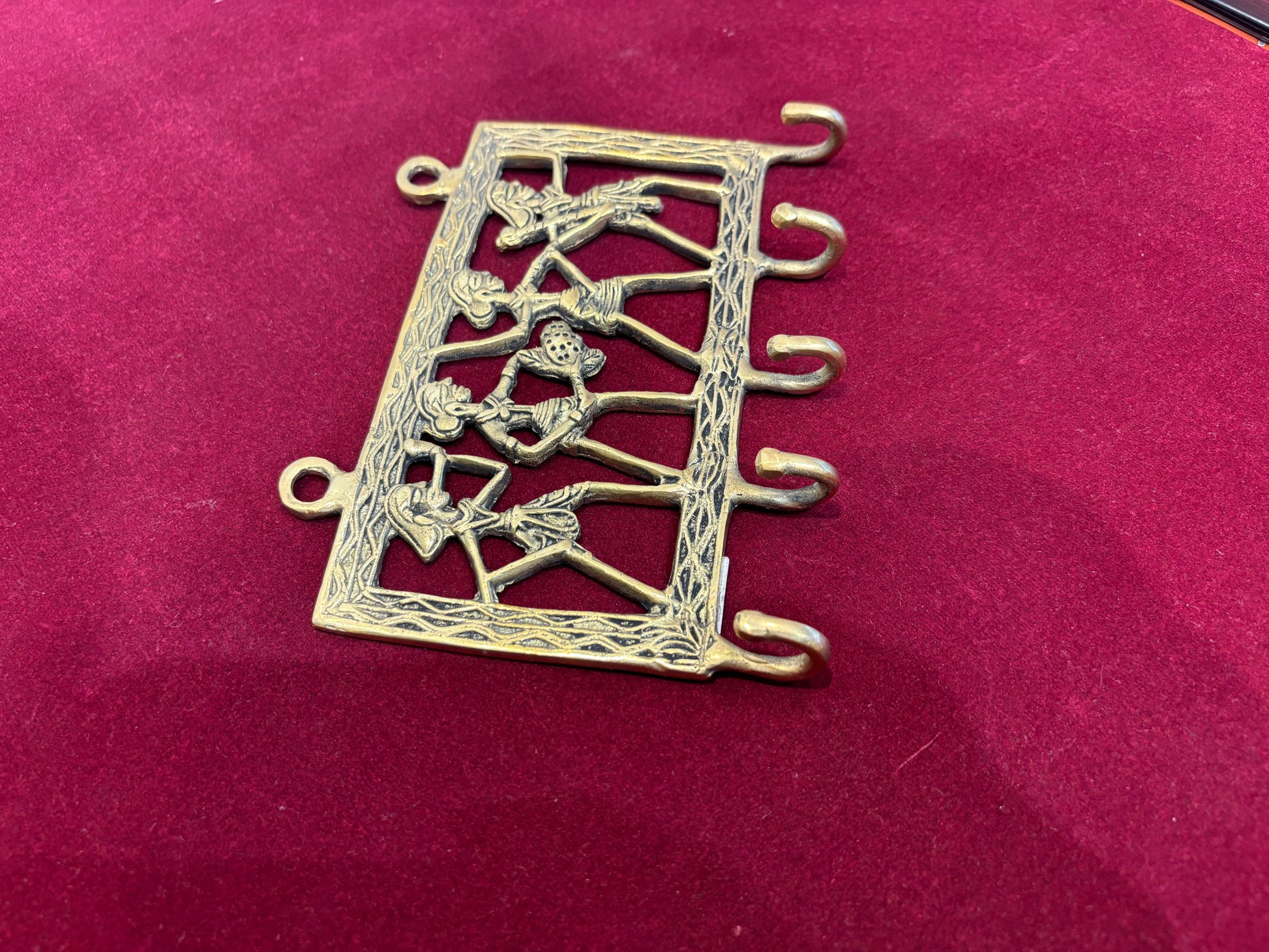 Dancing Keyholder