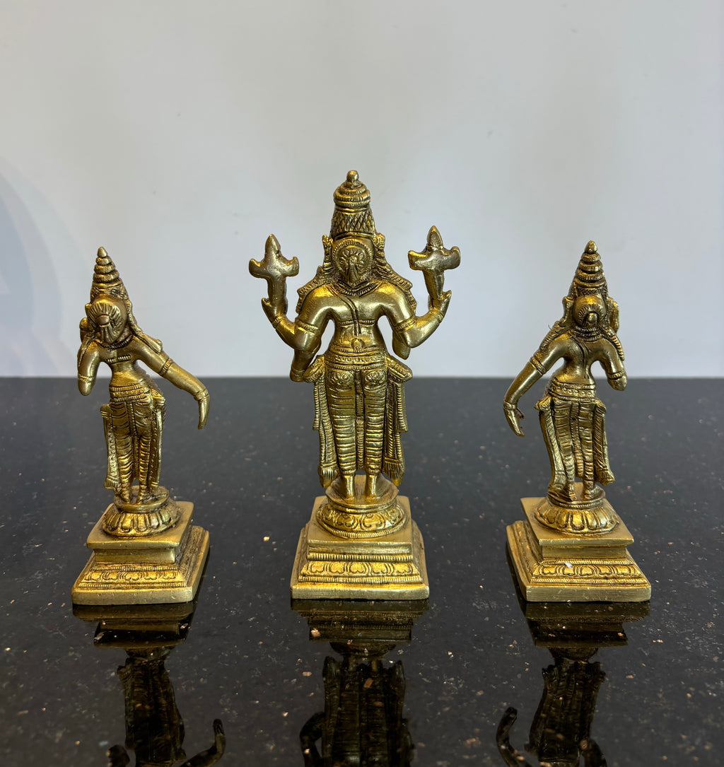 Perumal with Sredevi & Boodevi