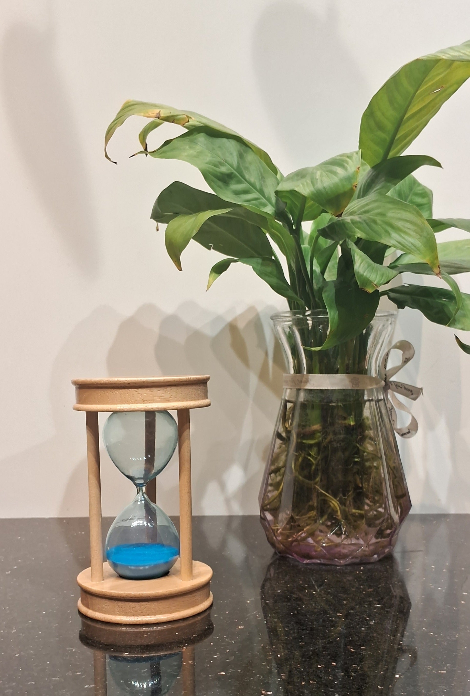 Sand timer with wood