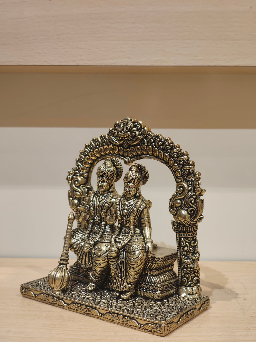 Vishnu Lakshmi with Thiruvachi