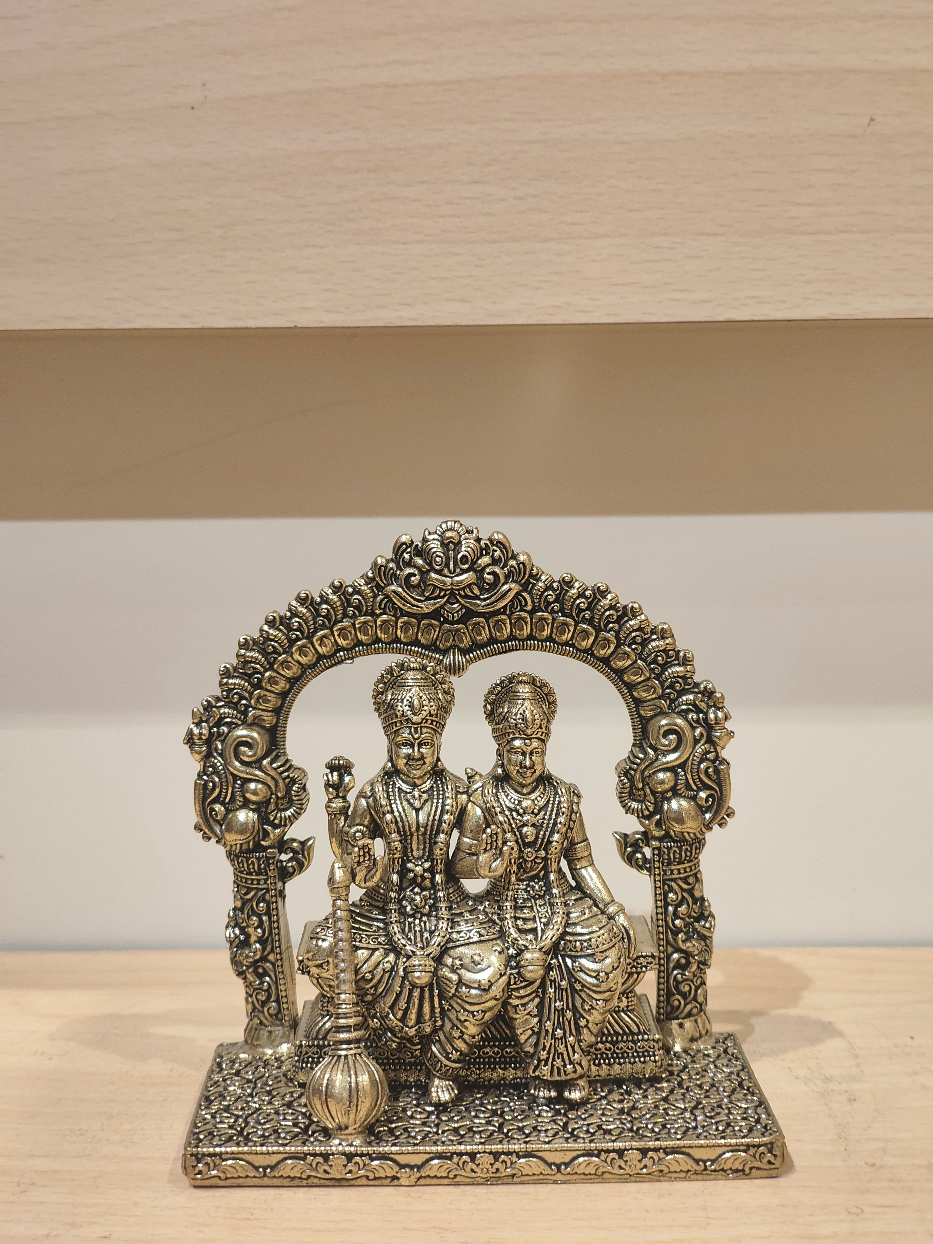 Vishnu Lakshmi with Thiruvachi